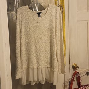 Alfani sz XL White Sequens, an polyester pleated trim. Long in back,  Beautiful